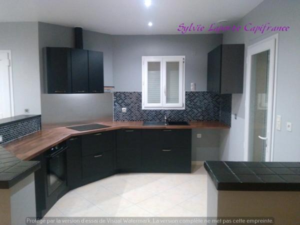 Maison à vendre 6 pièces SAINTE LIVRADE SUR LOT (47)Sainte-Livrade-sur-Lot – Belle propriété familiale sur 3 000 m² de terrain arboré