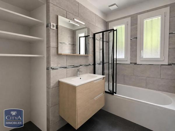 Maison à louer 4 pièces 96.32m² Fuveau (13710)