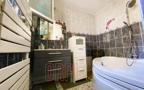 Maison à vendre    4 pièces •  Monteux