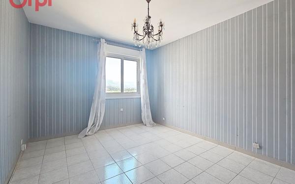 Appartement à vendre    4 pièces • 99,96 m2 La Seyne-sur-Mer
