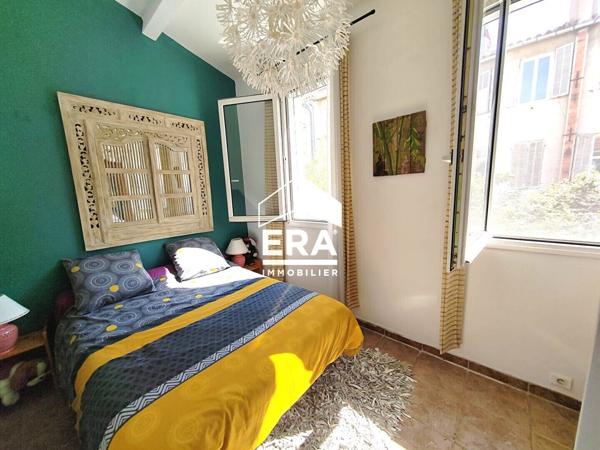 Maison fond de cour Marseille 5ème  + jardin et stationnement