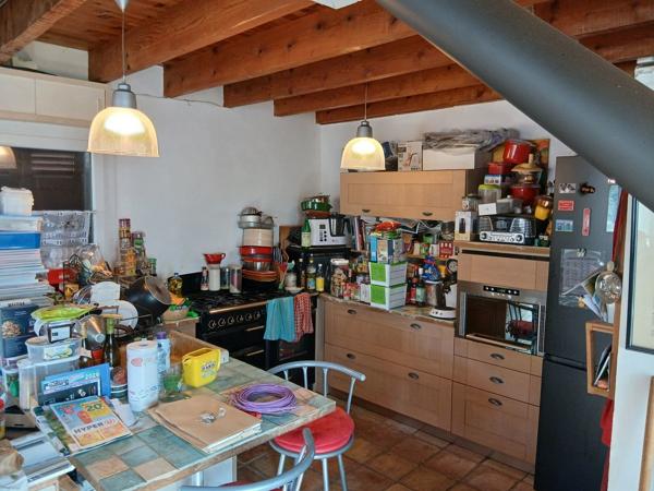 STE TULLE, MAISON DE VILLE DE 4 PIECES + 2 PIECES EN RDC