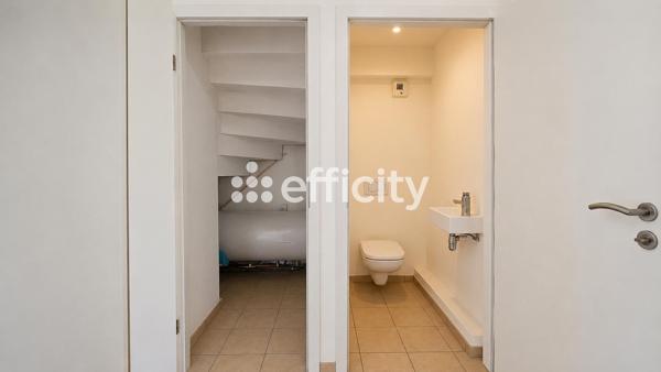 Appartement
         4 pièces
        - 107 m² 400 000 € *