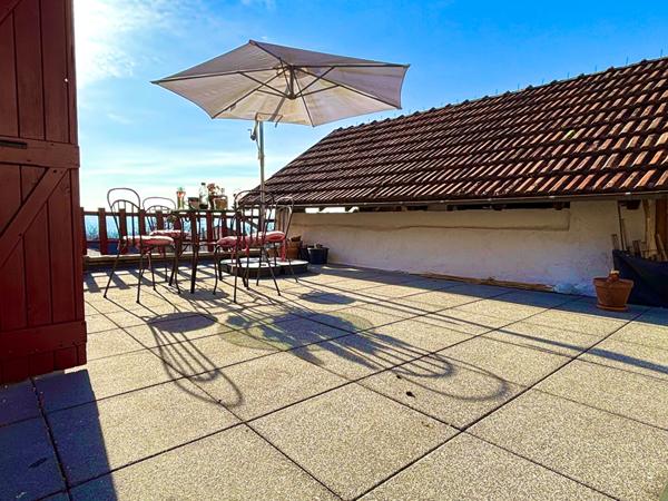 Charmante Maison en Pierre au coeur du village de Saint Maurice de Rotherens