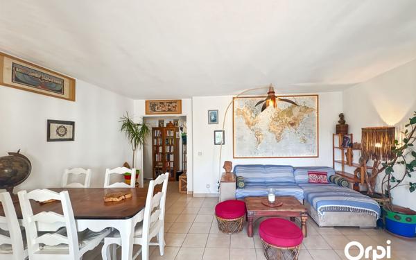 Appartement à vendre    3 pièces • 66,45 m2 Cogolin