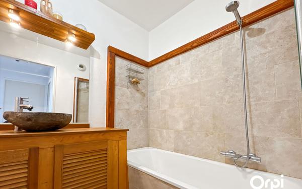 Appartement à vendre    3 pièces • 66,45 m2 Cogolin