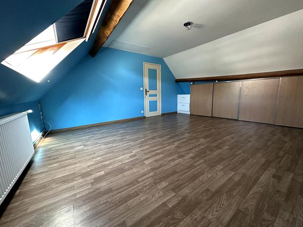 Maison familiale Villeneuve La Guyard 8 pièce(s) 202 m2