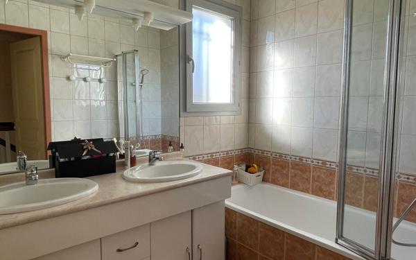 Maison à vendre    5 pièces • 108 m2 Rillieux-la-Pape