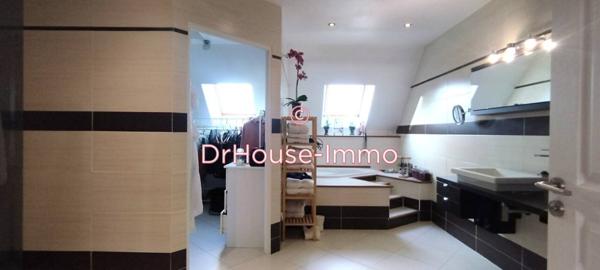 Maison à vendre 5 pièces de 182 m²