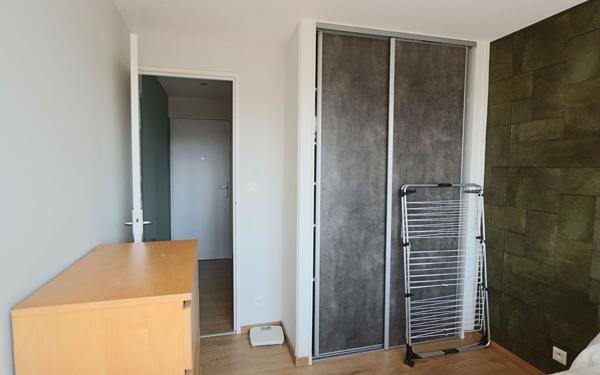 Appartement à louer    1 pièce •  Écully