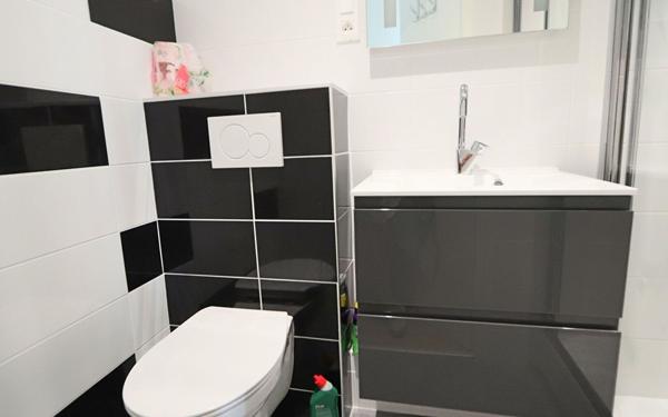 Appartement à louer    1 pièce •  Écully