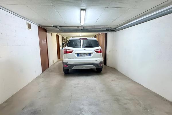 Maison
         6 pièces
        - 90 m² Exclusivité 176 000 € *