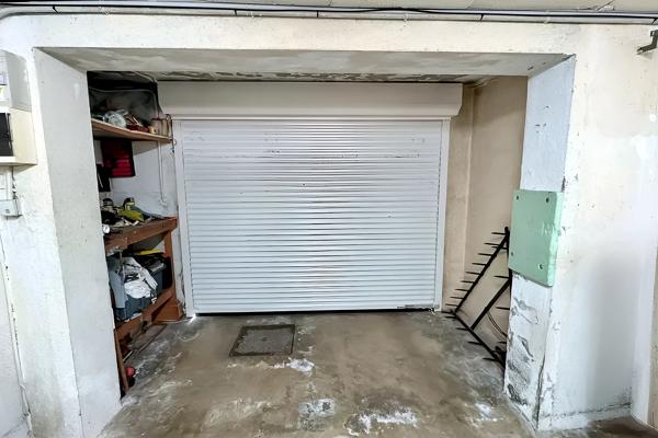 Maison
         6 pièces
        - 90 m² Exclusivité 176 000 € *