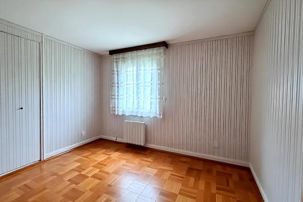 Maison
         6 pièces
        - 90 m² Exclusivité 176 000 € *