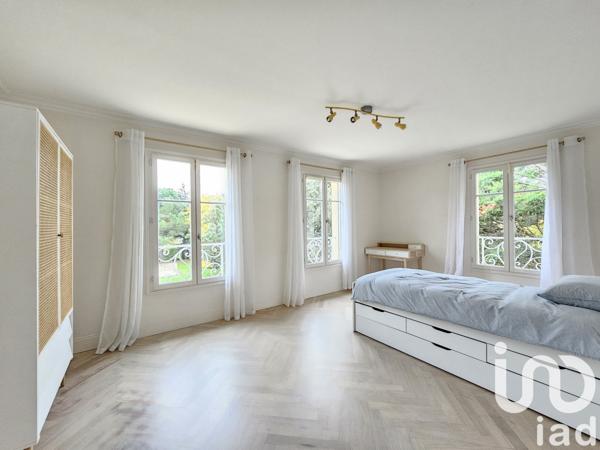 Maison 10 pièces de 350 m² à Le Vésinet (78110)