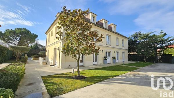 Maison 10 pièces de 350 m² à Le Vésinet (78110)