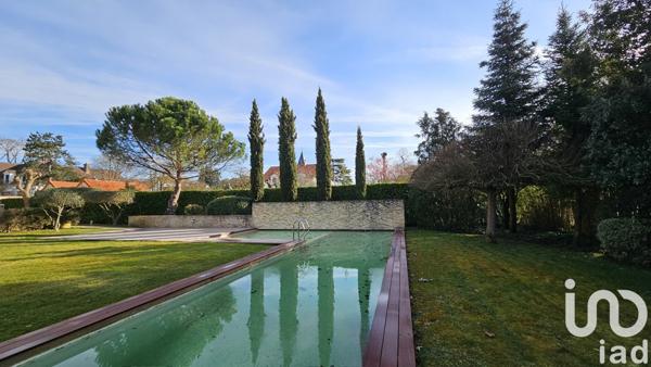 Maison 10 pièces de 350 m² à Le Vésinet (78110)