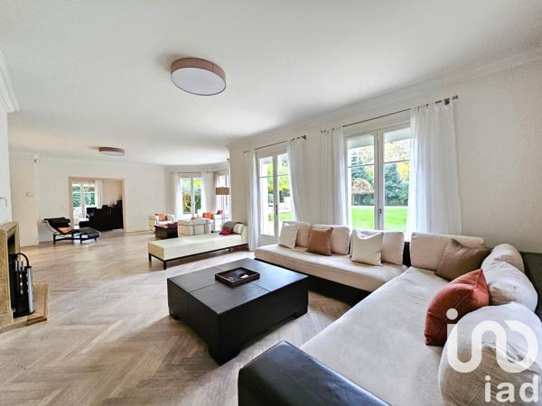 Maison 10 pièces de 350 m² à Le Vésinet (78110)