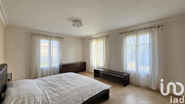 Maison 10 pièces de 350 m² à Le Vésinet (78110)