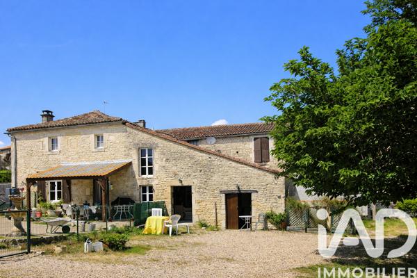 Maison à vendre 11 pièces 226 m² Saint-Fraigne