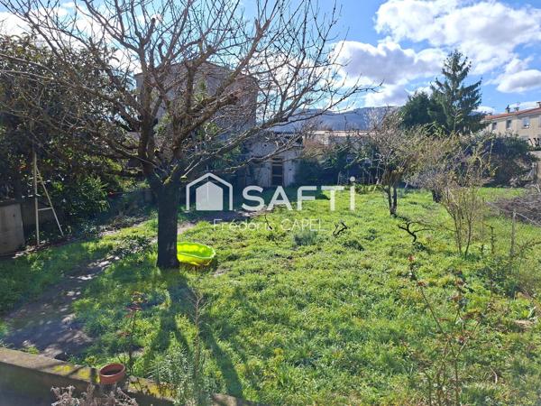 Maison 5 pièces sur un terrain de 353 m².