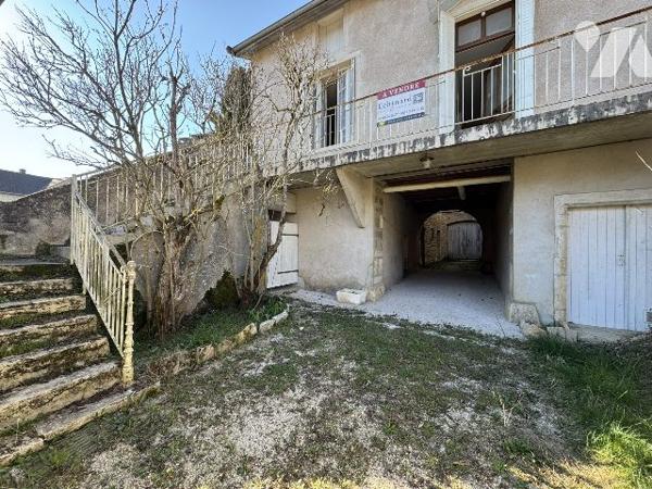 Maison avec dépendances