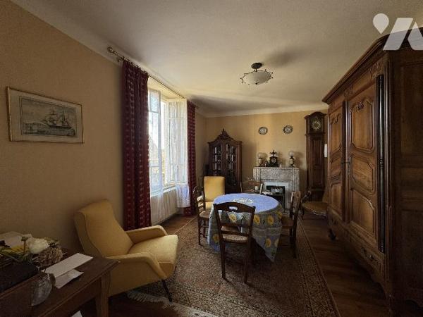 Maison avec dépendances