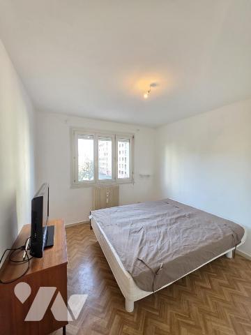 Appartement Type 4+ place de parking privatif + cave