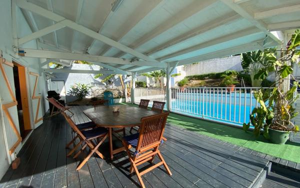 Maison à vendre    4 pièces • 100,34 m2 Le Gosier