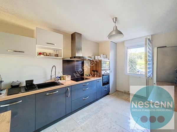 Prestations haut de gamme : maison clé en main avec jardin et piscine