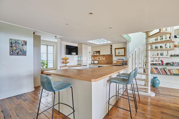 A vendre - appartement -  Paris 75003 -  Dernier étage - Vue dégagée - Proche place des Vosges