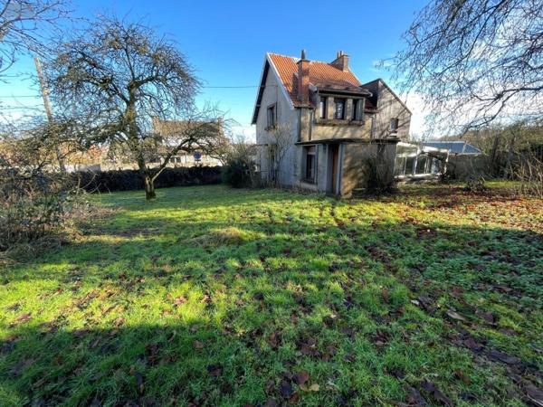 Maison de ville à vendre à Saint-Pol-sur-Ternoise dans le Pas-de-Calais (62130), ref : 2366   
centre