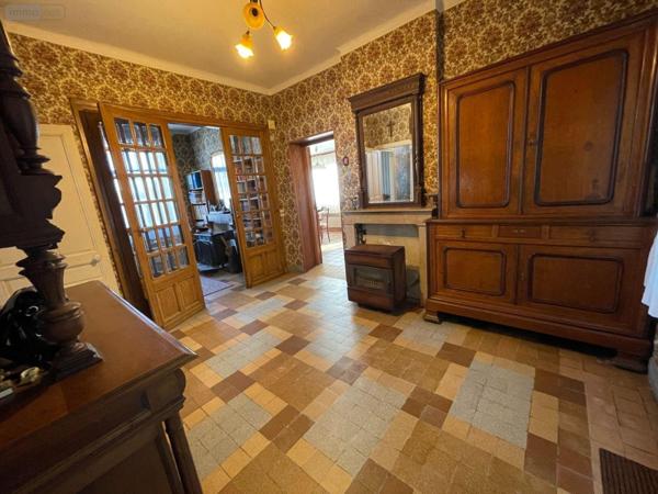 Maison de ville à vendre à Saint-Pol-sur-Ternoise dans le Pas-de-Calais (62130), ref : 2366   
centre