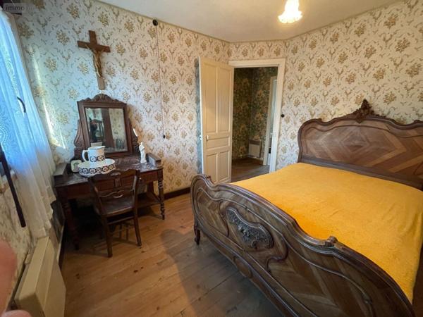 Maison de ville à vendre à Saint-Pol-sur-Ternoise dans le Pas-de-Calais (62130), ref : 2366   
centre