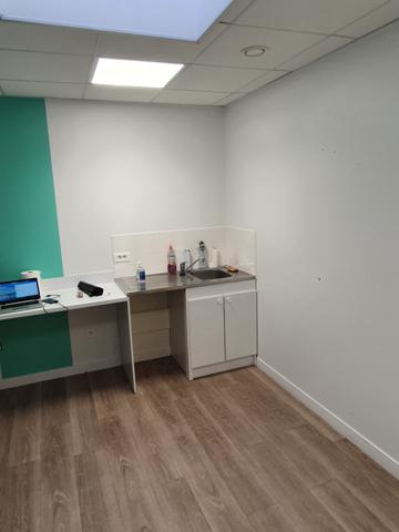 Lys-lez-Lannoy (59390) Lys-Lez-Lannoy local commercial de 150m² en location