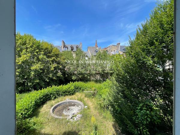 Étage complet d'un immeuble- 9 lots