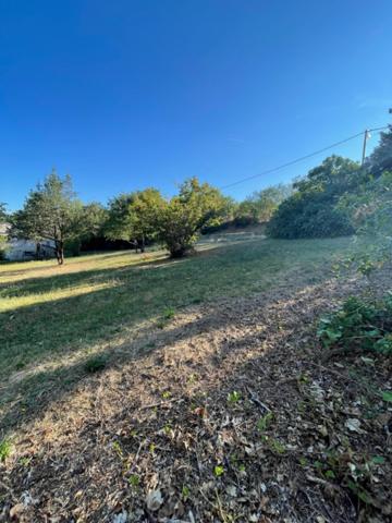 Terrain à 2km du centre ville