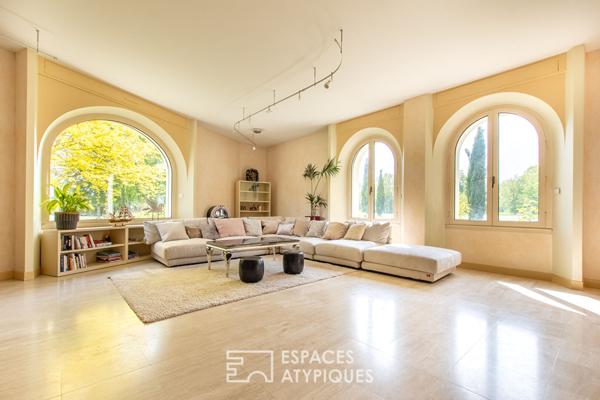 Propriété d’architecte au coeur d’un parc arboré