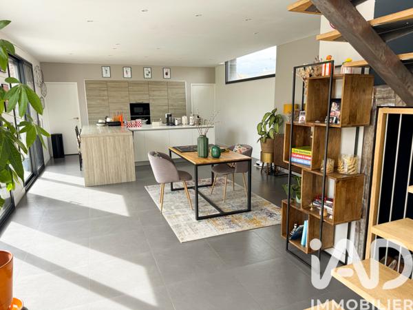 Maison à vendre 8 pièces 179 m² Saint-Saulve