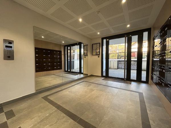 Athis-Mons (91200) ATHIS MONS - Appartement de standing de 5 pièces - 85m2 - Balcon - Exposition Sud