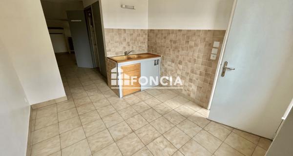 Location Studio 24.38 m² - Guilherand-granges 07500