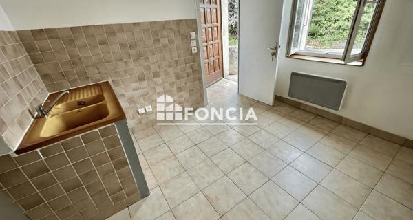 Location Studio 24.38 m² - Guilherand-granges 07500
