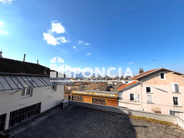 Location Appartement 2 pièces 52.66 m² - 2 AVENUE D'HAUSSEZ Voiron 38500