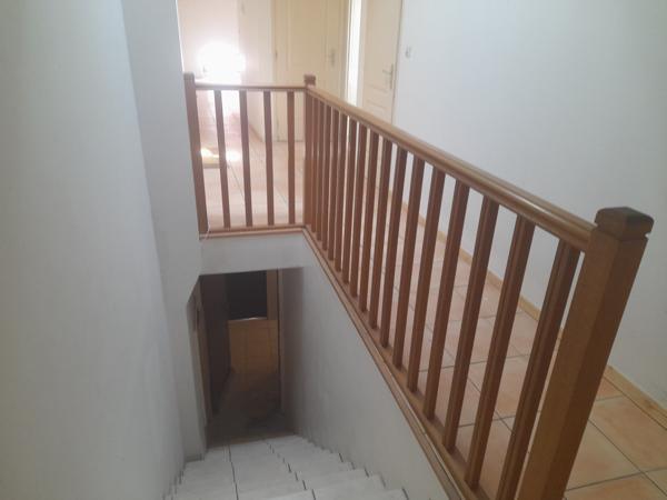 Die (26150) DIE CENTRE VILLE / APPARTEMENT DE 4 PIECES PRINCIPALES SOUS LES TOITS