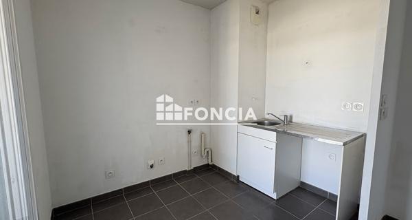 Location Appartement 3 pièces 60.3 m² - Montfavet 84140