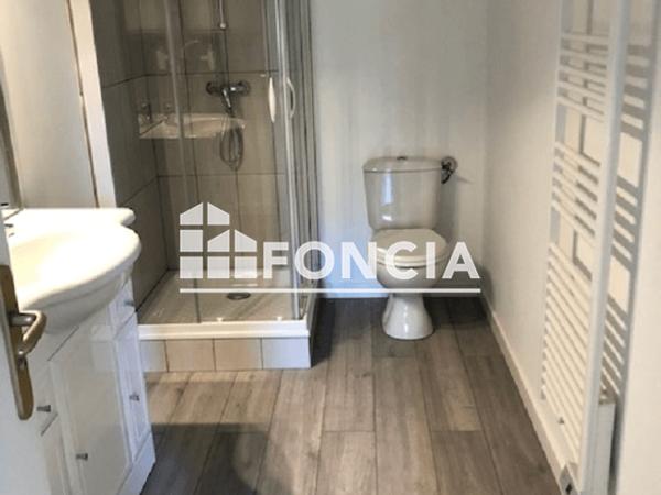 Location Appartement 2 pièces 51.37 m² - 66 AVENUE DES ALLIES Roquevaire 13360