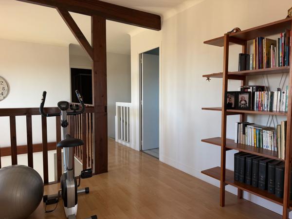 Grande maison familiale avec sous-sol
