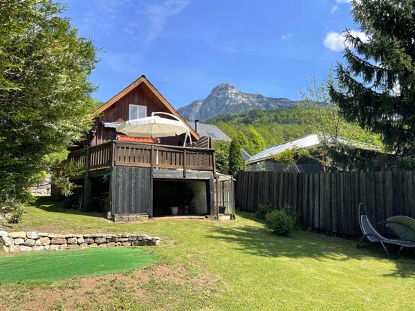 Entremont-le-Vieux (73670) Joli chalet avec vue dégagée et terrain - à 30 mn de Chambéry - au coeur du Massif de la Chartreuse