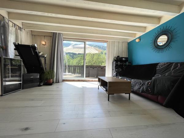 Entremont-le-Vieux (73670) Joli chalet avec vue dégagée et terrain - à 30 mn de Chambéry - au coeur du Massif de la Chartreuse