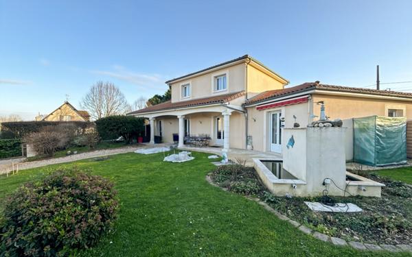 Maison à vendre    6 pièces • 165 m2 Thiviers